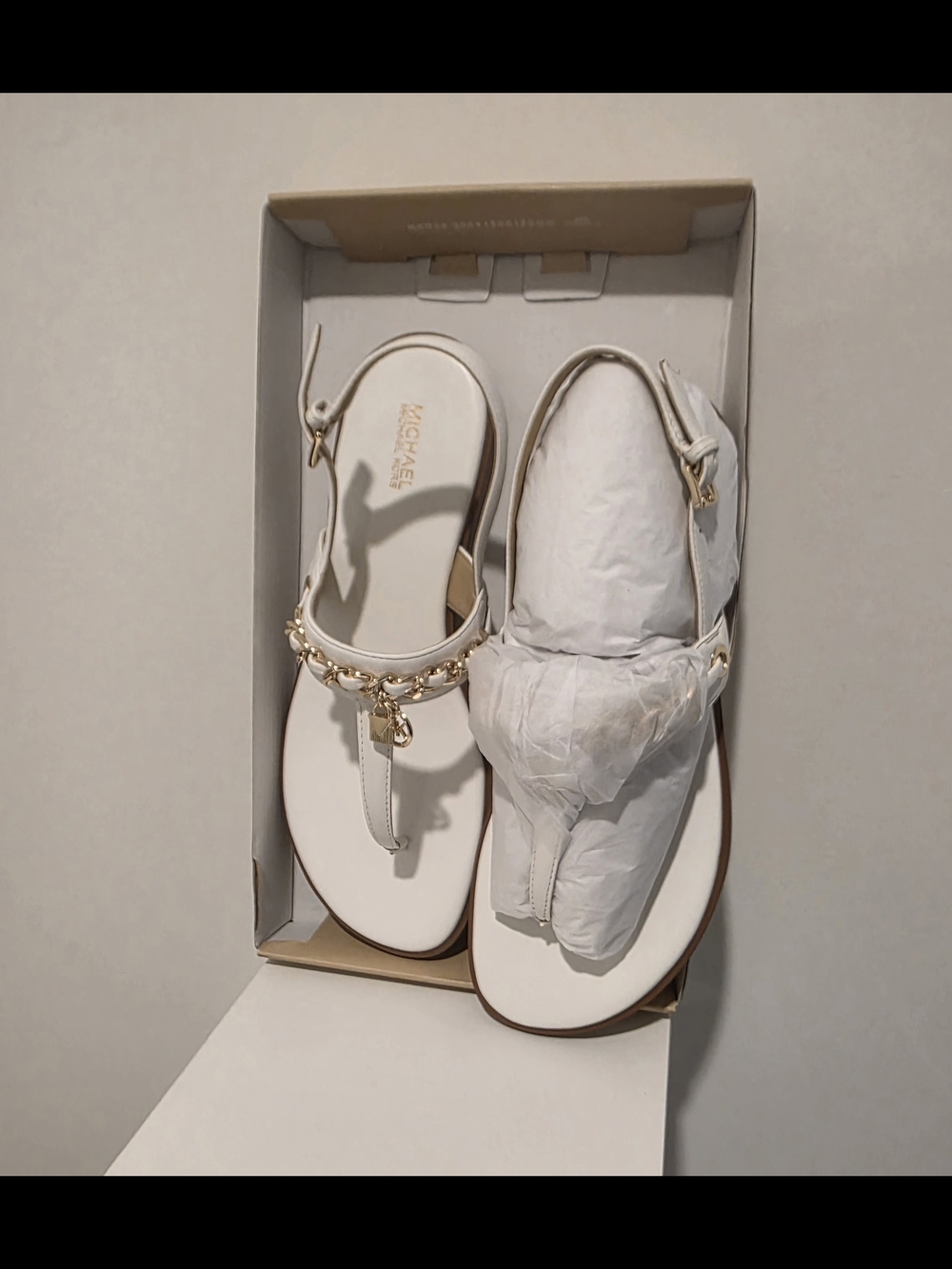 Michael Kors Elegant White T-Strap Sandals with Gold Chain Accent - Picture 2 of 6